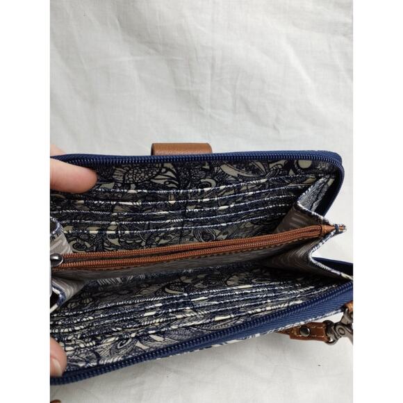 Sakroots Spirit Desert Smartphone Wallet Crossbody Bag - Picture 4 of 4